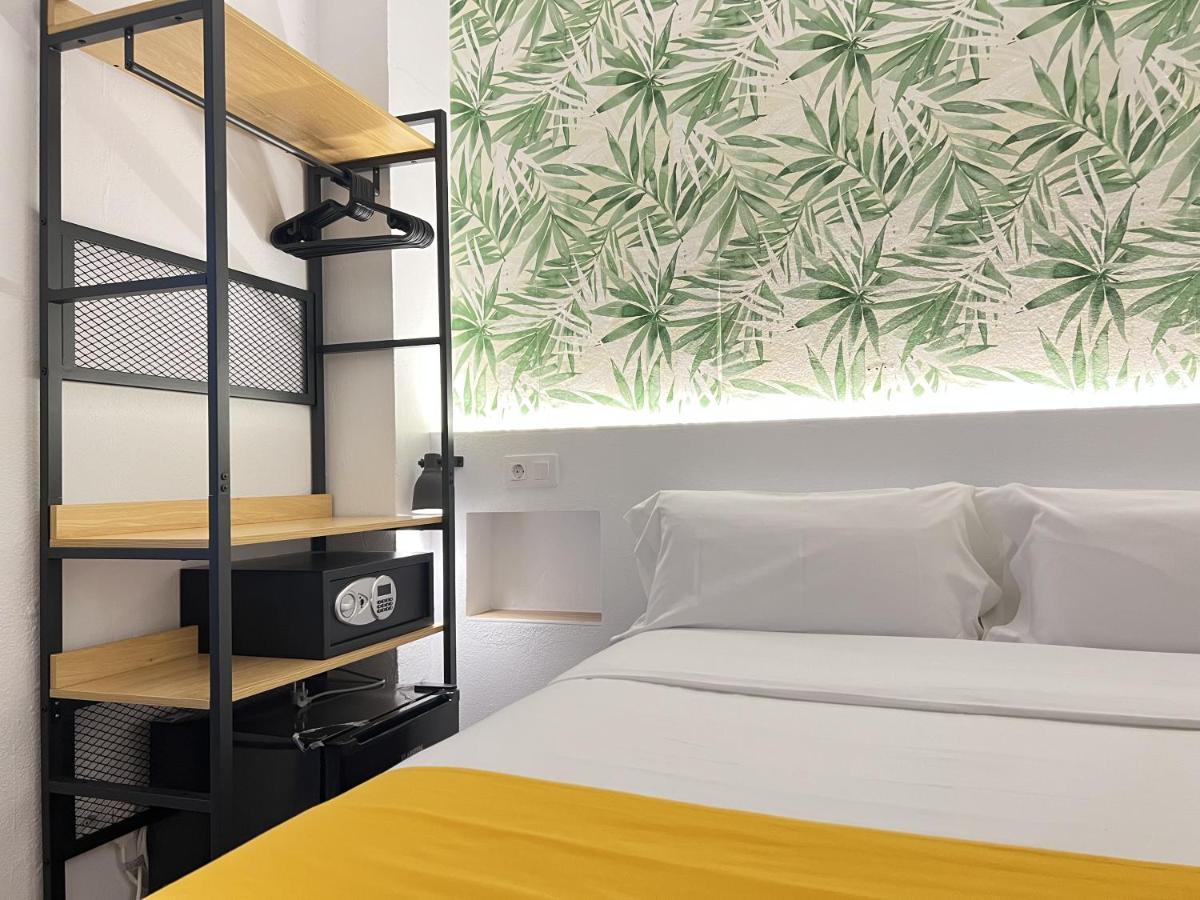 Nanit Rooms Ibiza Hostal Santa Eulária des Riu Exterior foto