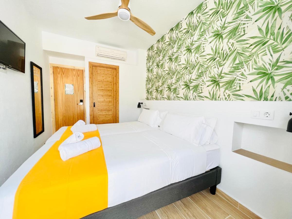 Nanit Rooms Ibiza Hostal Santa Eulária des Riu Exterior foto