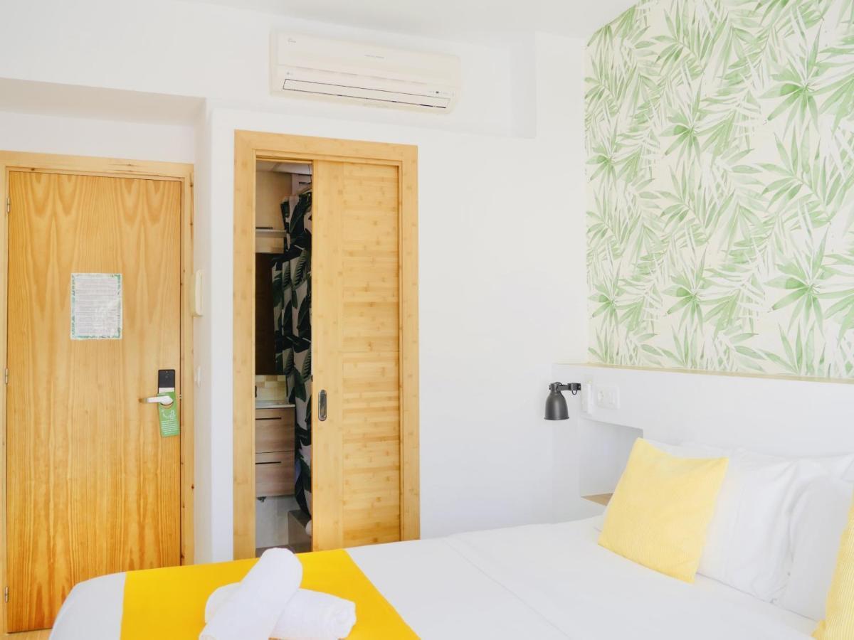 Nanit Rooms Ibiza Hostal Santa Eulária des Riu Exterior foto