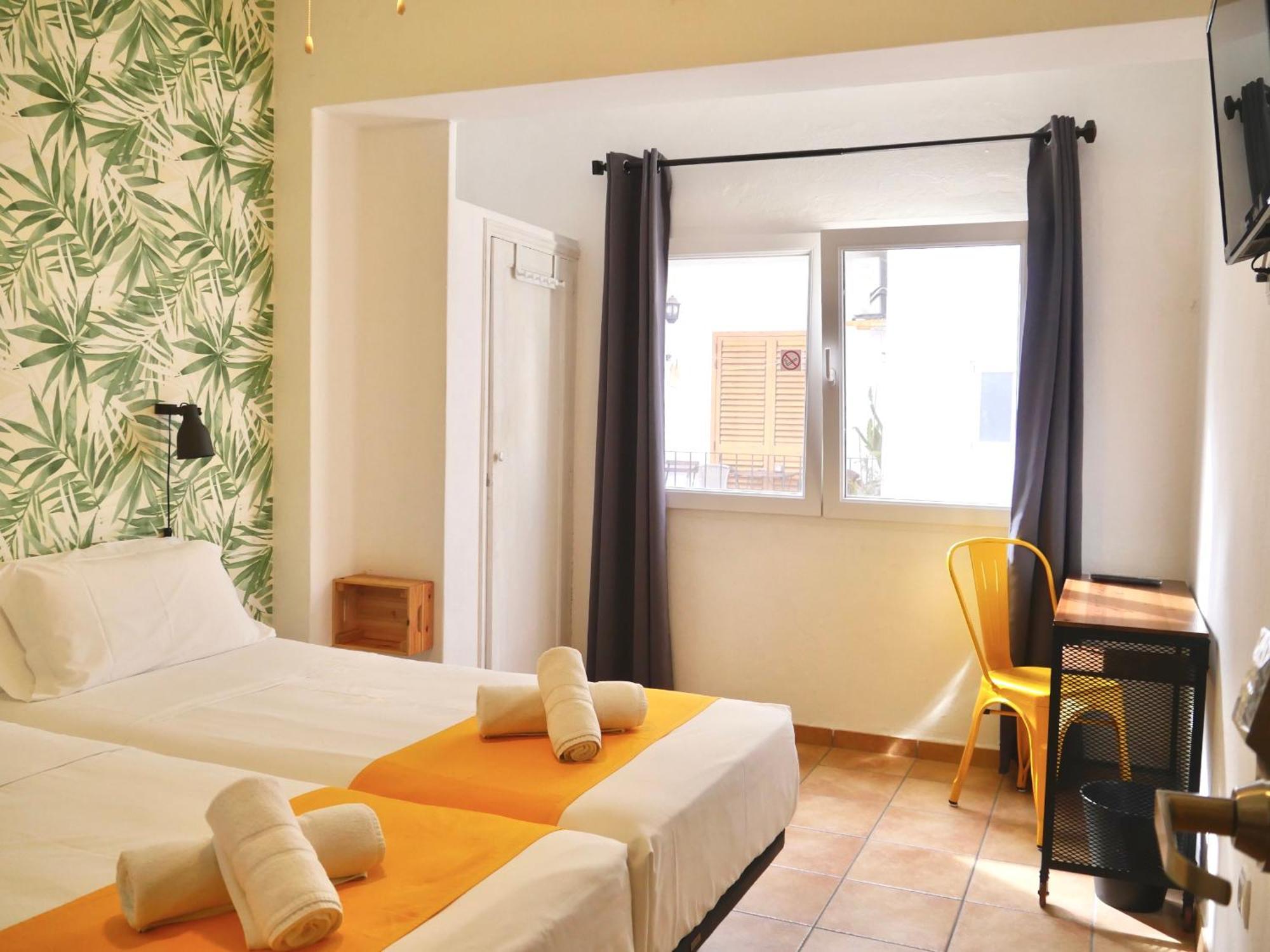 Nanit Rooms Ibiza Hostal Santa Eulária des Riu Exterior foto