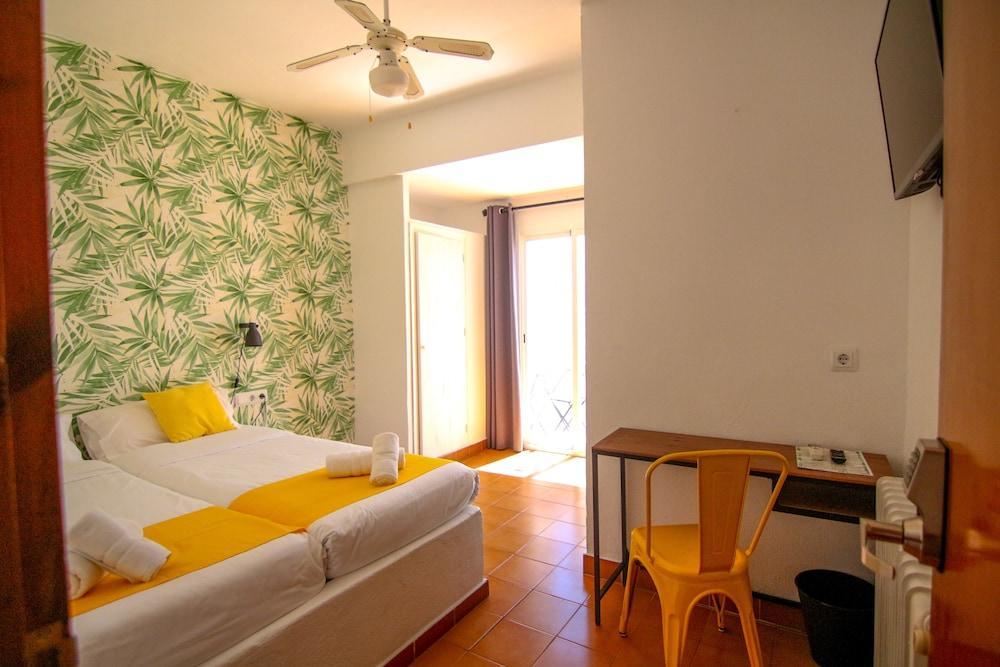 Nanit Rooms Ibiza Hostal Santa Eulária des Riu Exterior foto